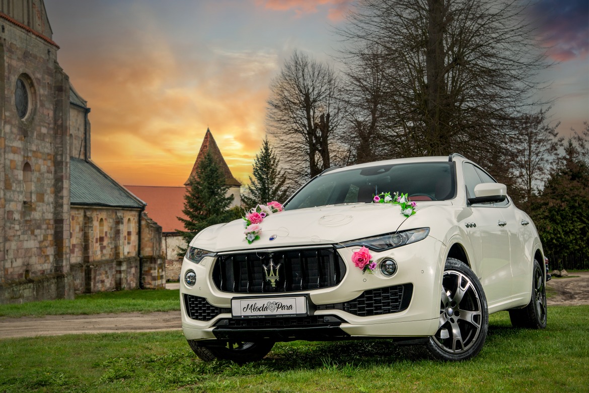 Limuzyna dla nowożeńców